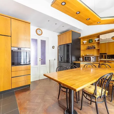 La Casa Dei Dieci - Stazione Apartamento *