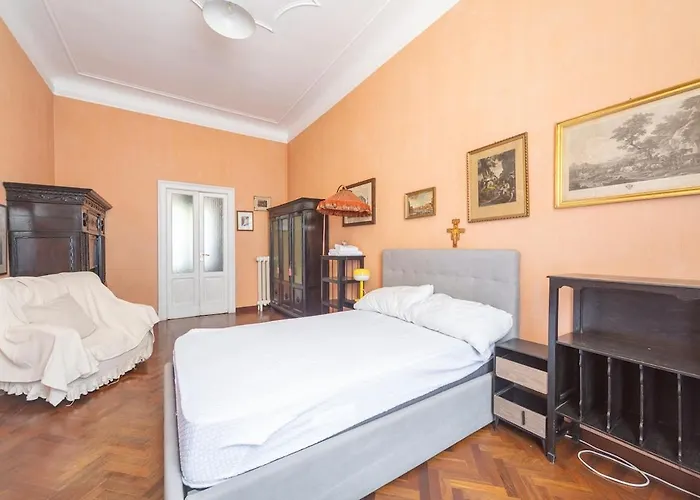 La Casa Dei Dieci - Stazione Apartment