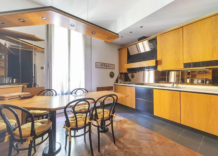 La Casa Dei Dieci - Stazione Apartment